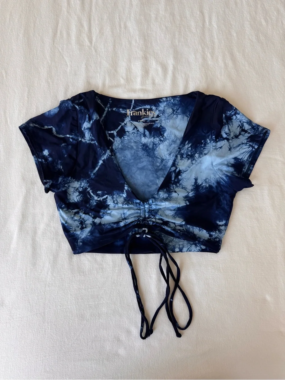 Frankie's Bikinis Navy & Light Blue Tie-Dye Ruched V-Neck Crop Top